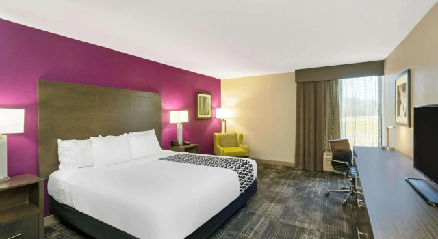 Ramada Columbus Highway 45, Rezervovat Hotel Columbus Mississippi