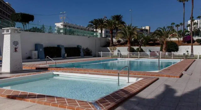 TINACHE SUITE219 Appartamento con piscina Yumbo, Забронировать Апартаменты/квартира Отели Плайя дель Инглес с бассейном, рядом с Экуменический храм Эль-Сальвадор, Бассейн