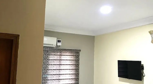 Nue Crest Hotel & Suites, Prenota Hotel Hotel a Enugu con parcheggio, Parcheggio