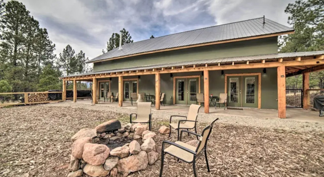 Коттедж Family Home w/ Fire Pit & Grill ~ 1 Mi to Slopes!
