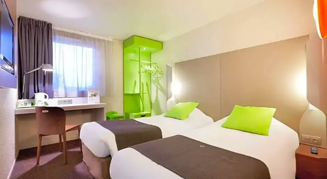 Трёхместный номер Standard Campanile PRIME - Paris Levallois-Perret