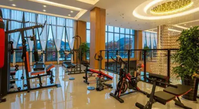 Miao Southwest International Hotel, Varaa Hotelli Hotellit Qianxinan pysäköinnillä, Pysäköinti
