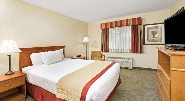 Двухместный номер Baymont by Wyndham Indianapolis