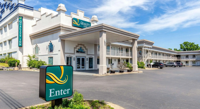 Quality Inn Branson - Hwy 76 Central, Забронировать Отель Отели Table Rock Lake с парковкой, Парковка