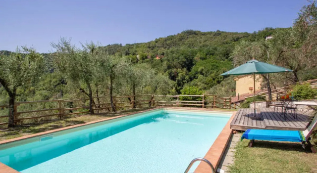 House Dante 2 Lucca, Réserver Hôtel Hôtels à Lucques avec piscine, Piscine