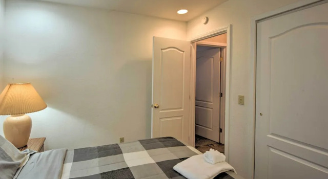 Stateline Ski House: Walk to Boulder Lift!, Prenota Casa vacanze Stateline Stati Uniti