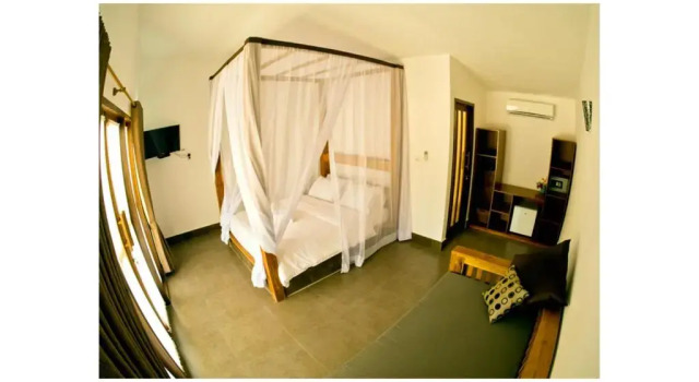 Трёхместный номер Standard с балконом Gili Air Bungalows