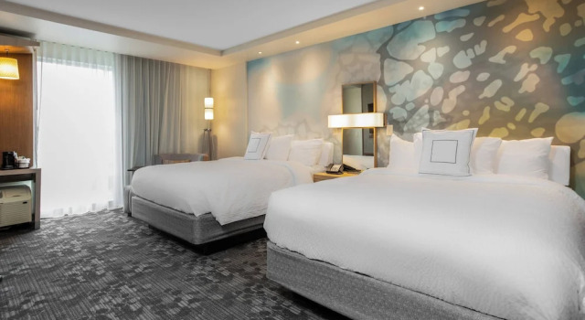 Четырёхместный номер Standard Courtyard by Marriott Jonesboro