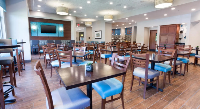 Drury Inn & Suites Grand Rapids, Prenota Hotel Cascade Michigan