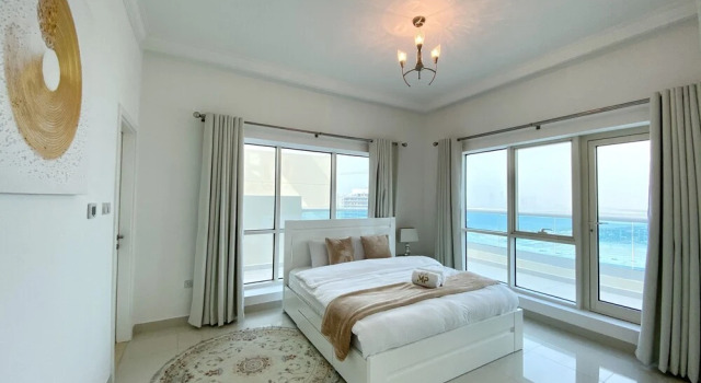 Luxe Apt with Panoramic Views and Terrace, Забронировать Апартаменты/квартира Дубай Эмират Дубай, рядом с Дубайский аквариум