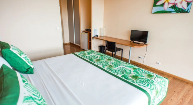 Tiki Hotel - Hospitality School of Tahiti, Boek Hotel Hotels in Tahiti met parkeren, Parkeren