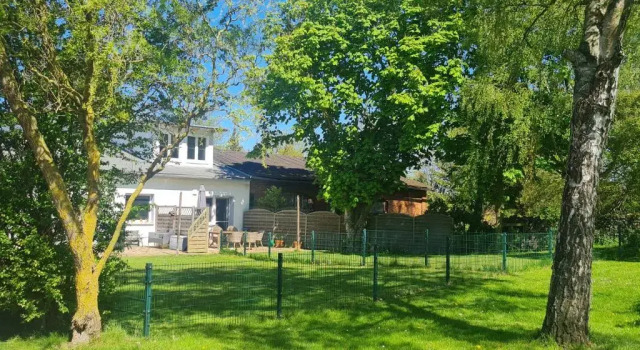 gr. Ferienhaus (3 WE) Damekow 9, Забронировать Апартаменты/квартира Бловац 