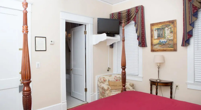 Номер Standard Burke Manor Inn & Pavilion