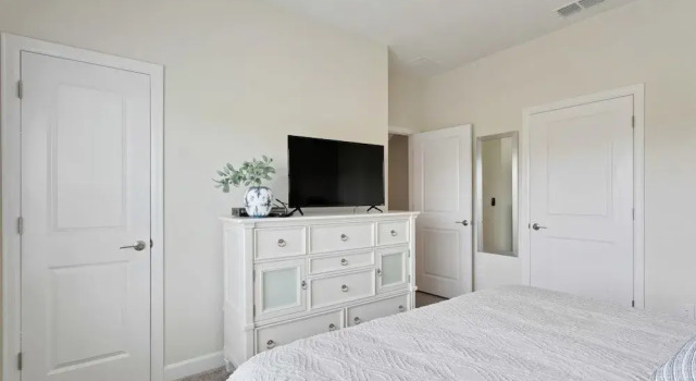 4BR Townhome in Storey Lake by SHV-4947