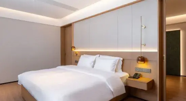 Люкс Premier Yuefeng Hotel (Wuhu Sanshan Economic Development Zone)