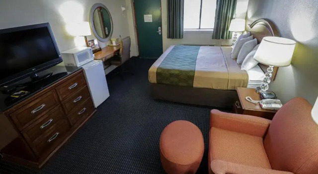 Двухместный номер University Inn & Suites