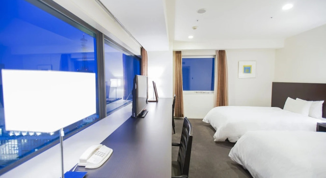Двухместный West Wing номер Corner Hotel Sunroute Tokushima