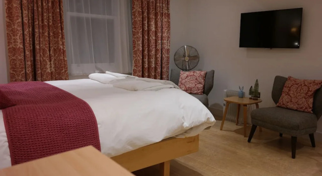 Студия The Alma Rooms