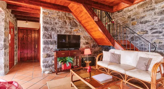 Коттедж с 3 комнатами Seixal Sunny Villa A & B by Amazing Madeira
