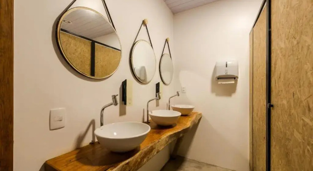 Кровать в общем номере Hostel Noronha 350