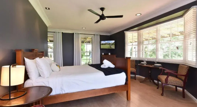 Апартаменты Blueberry Hill Vineyard Stay