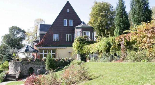 Villa Theodor, Rezervovat Vila Vily v Sasko, Vila
