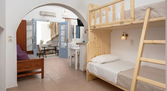Aqua Naxos Apartments and Suites