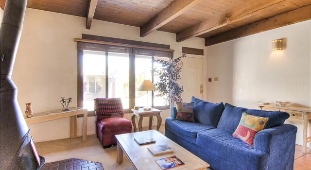 Artist Road #18, 2 Bedrooms, Sleeps 4, Flat Screen TV, Pool Access, WiFi, Varaa Hotelli Santa Fe New Mexico