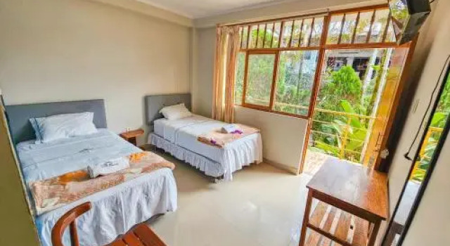 Hostal La Cueva Moyobamba, Rezervovat Hotel Hotely v Moyobamba s parkováním, Parkování