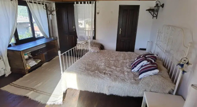 Room for guests, Prenota Hotel Smilyan 