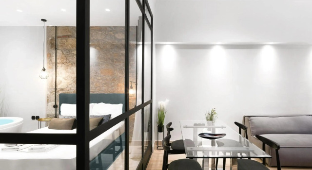 5 star lux suite in Kolonaki.