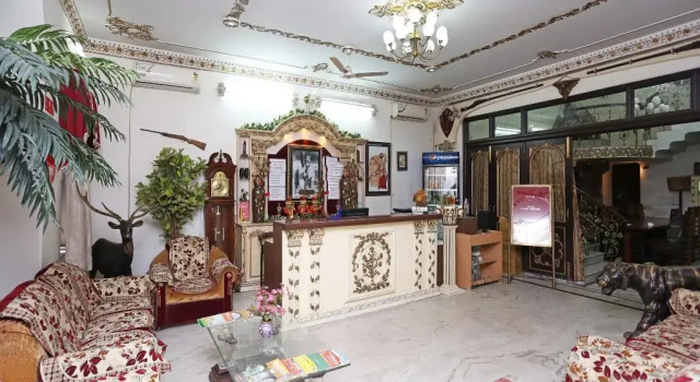 Collection O Raja Park Jaipur Formerly Maan Heritage, Забронировать Отель Отели штата Раджастхана с парковкой, Парковка