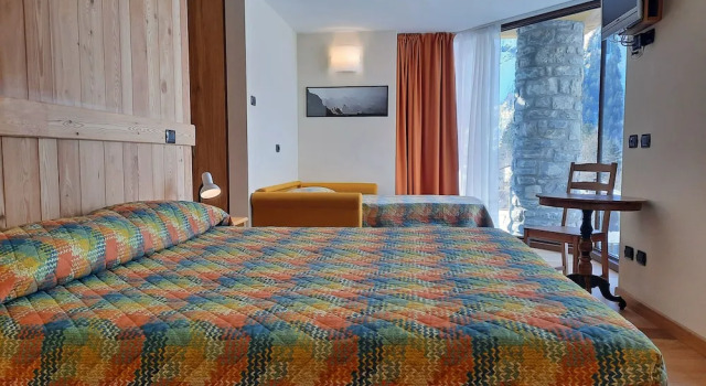 Трёхместный номер Superior с балконом Hotel Aigle