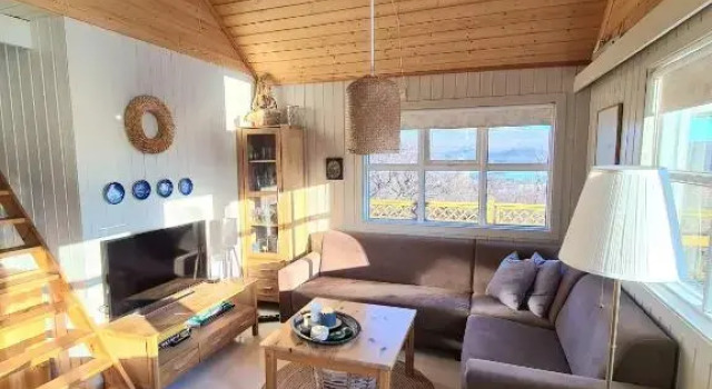 Cozy Cottage in Icelandic nature with Hot tub, Book Feriehus Saurbaer West Iceland