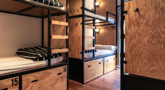 Кровать в общем номере Surfing Etxea - Surf Hostel