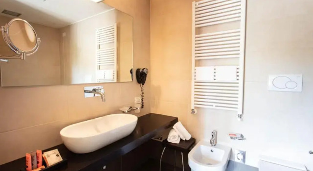 Полулюкс Sweet Sweet Hotel