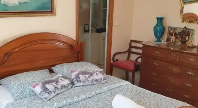 Charming house near AVIGNON, Prenota Hotel Hotel a Alvernia con parcheggio, Parcheggio
