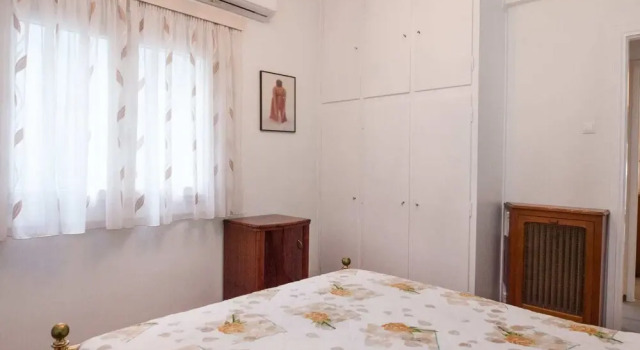 Beautiful Retro Apt in Koukaki