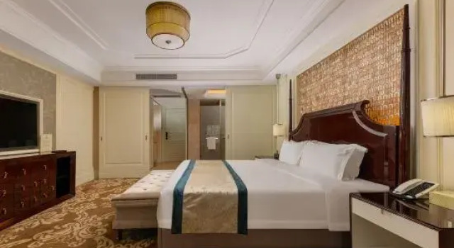 Номер Executive Lake Piedmont International Hotel