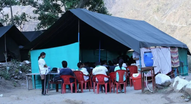 Camp Eagles Nest, Rezervovat Hotel Rišikéš Uttarakhand