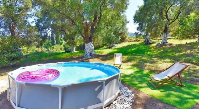 Апартаменты Guest House 10' from the beach
