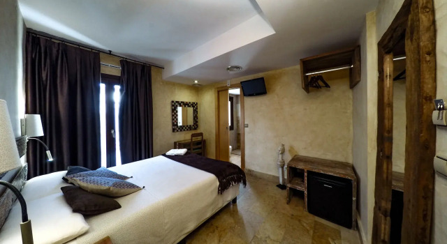 Room Tarifa