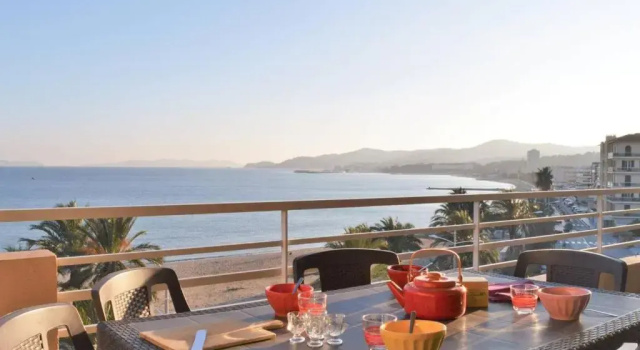 Appartement Le Lavandou, 2 pièces, 4 personnes - FR-1-251-379