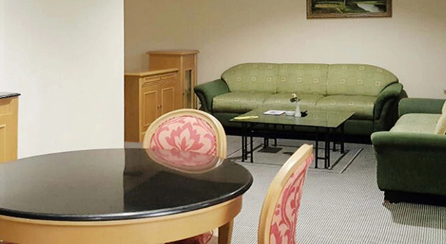 Suite Tunjungan Hotel