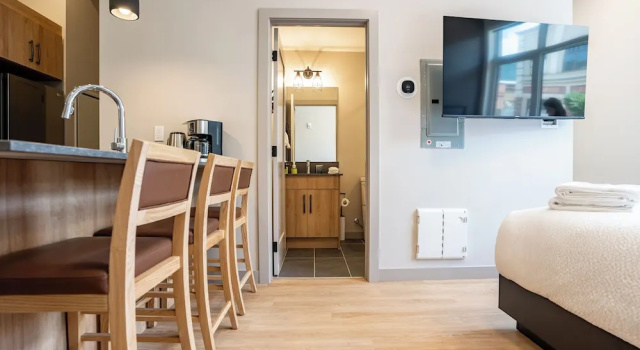 Люкс Basecamp Suites Revelstoke