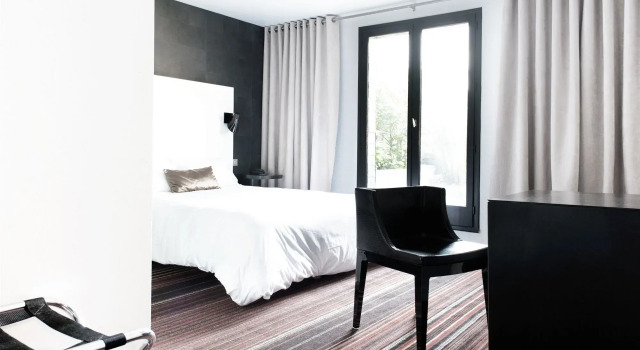 L'Hôtel - Face au Château - Boutique Hôtel et Séminaires