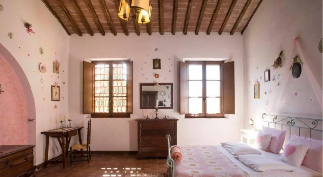 Imposing Villa With 5 Apartments Ideal for Groups Pool -aia Vecchia