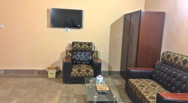 Babar House, Rezerwuj Hotel Fajsalabad Punjab Region