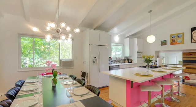 12 Mi to Denver: 'the Modern Ridge House' w/ Yard, Prenota Casa vacanze Wheat Ridge Colorado