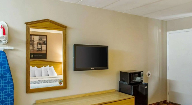 Econo Lodge Franklin - Springboro, Book Inn Springboro Ohio